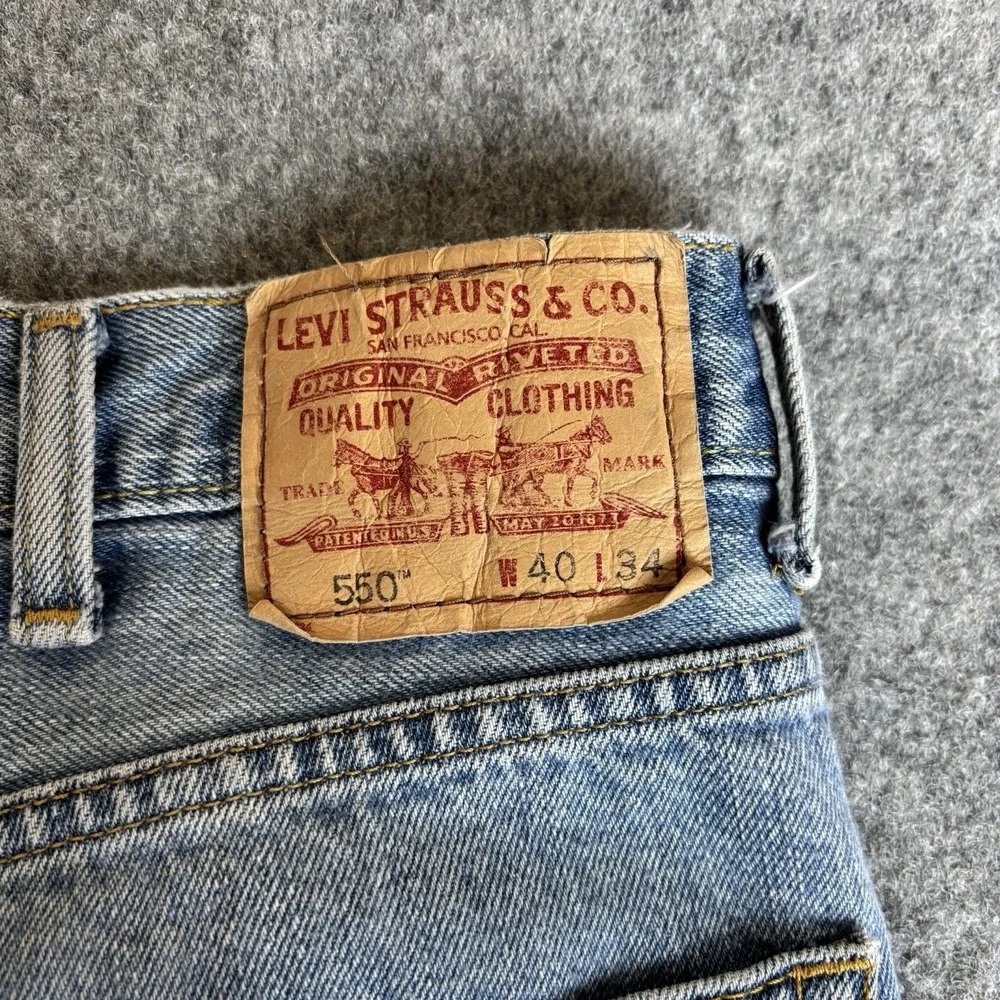 Levi Jeans Mens 550 40x34 Light/Medium‎ Wash Relaxed Fit Blue Denim